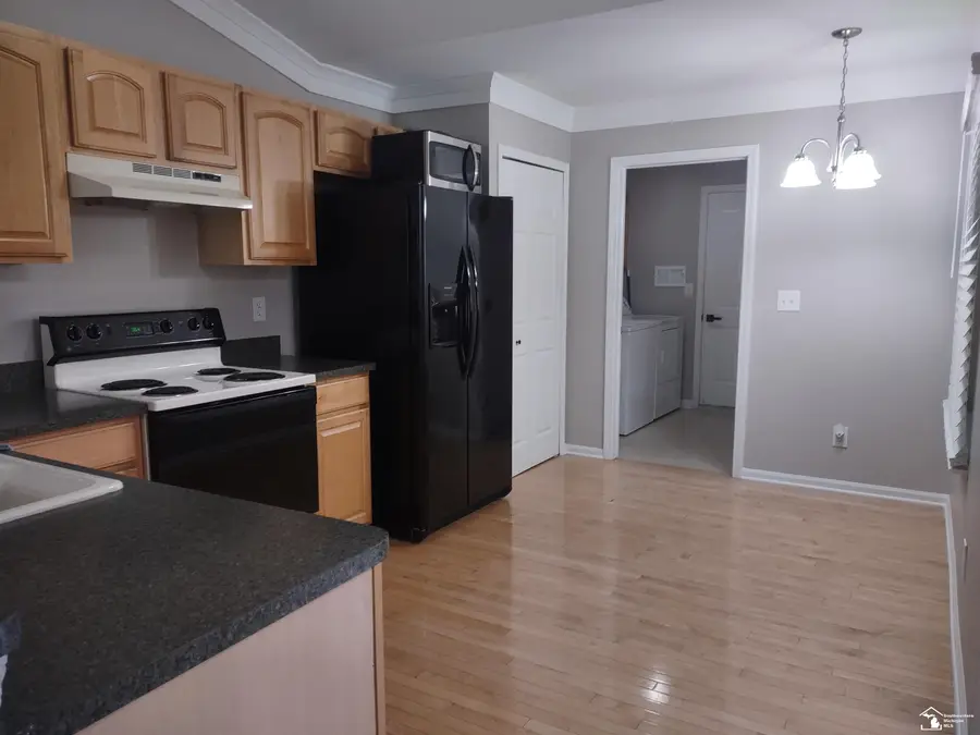 25435 TARA LANE LN, Brownstown, MI 48134 - #3