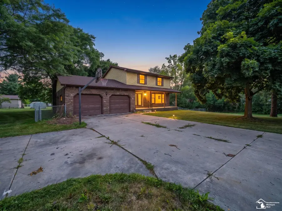 1902 S Raisinville, Monroe, MI 48161 - #2