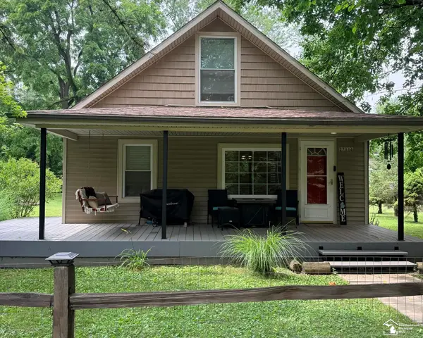 27114 MILAN ST, NewBoston, MI 48164
