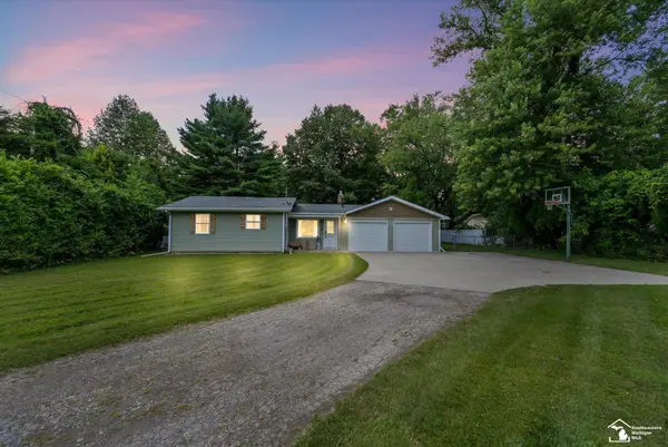 9831 Summerfield RD, Temperance, MI 48182
