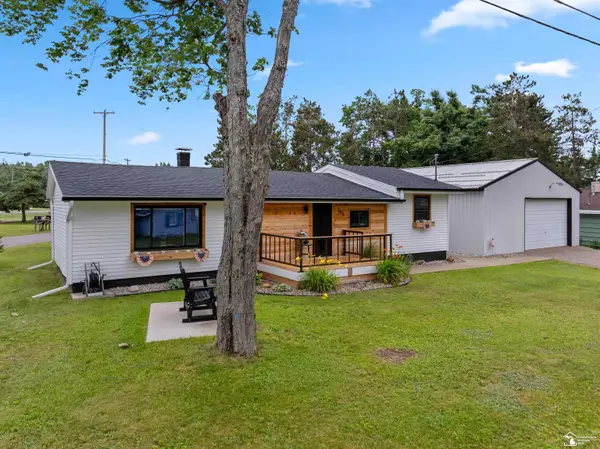 751 Stonewood ST, Gaylord, MI 49735