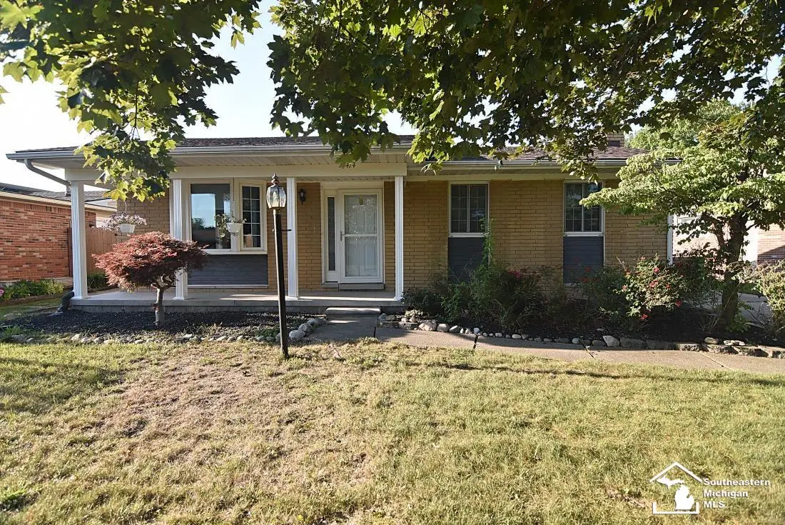 20474 Indiana AVE, Brownstown, MI 48183 - #1