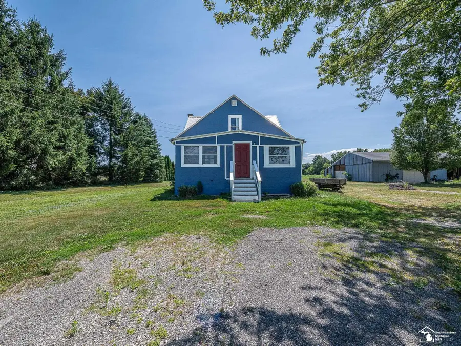 3515 W Albain RD, Monroe, MI 48161 - #2