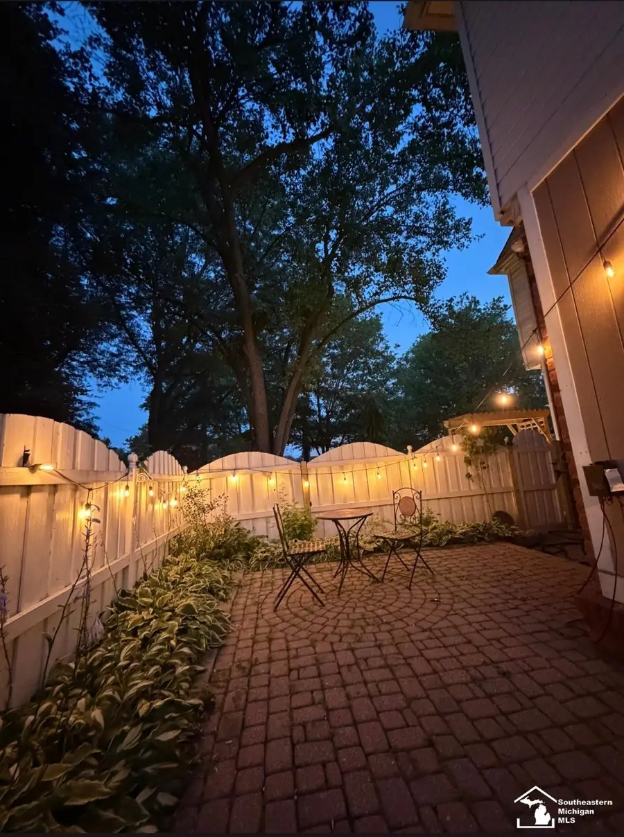 1540 Davis ST, Wyandotte, MI 48192 - #3