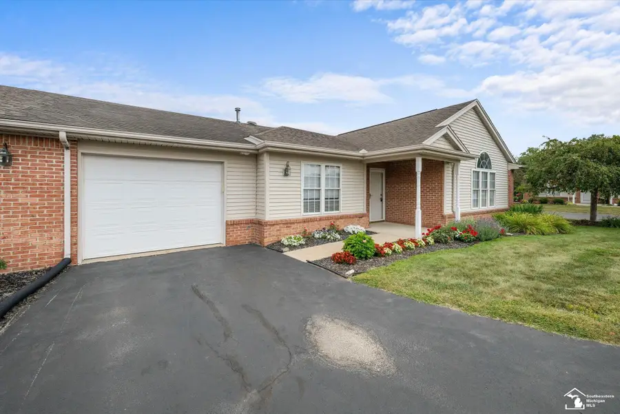 2412 Sutton DR, Temperance, MI 48182 - #3