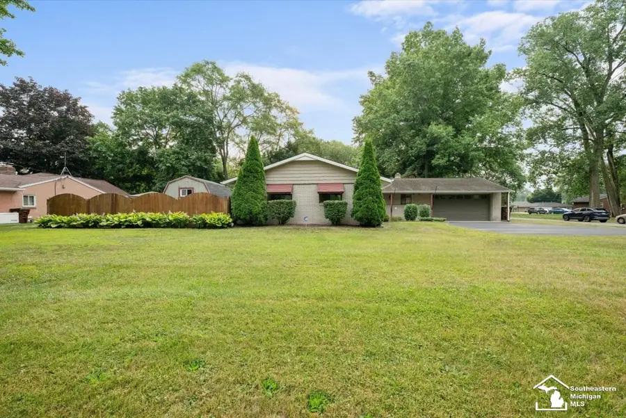 7498 Apache TRL, Temperance, MI 48182 - #2