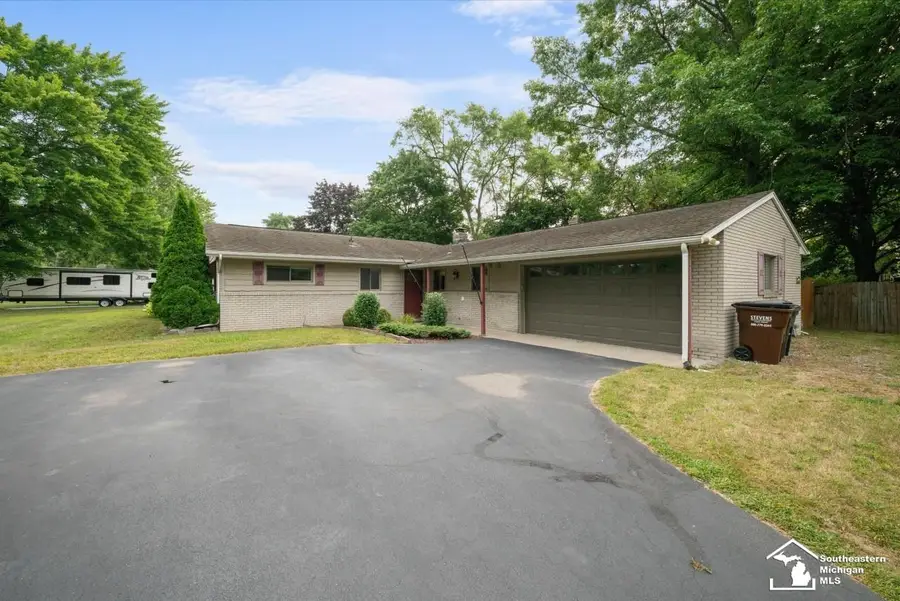 7498 Apache TRL, Temperance, MI 48182 - #3