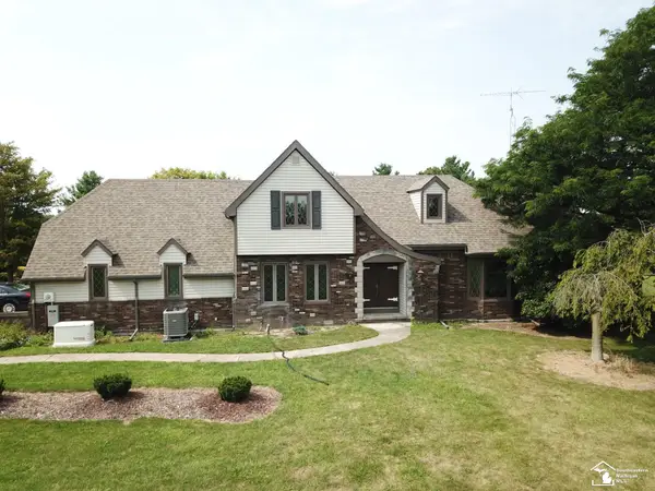 9283 Head O Lake RD, OttawaLake, MI 49267