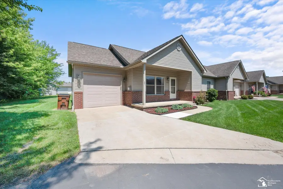 5258 Torrington DR, Monroe, MI 48161 - #2