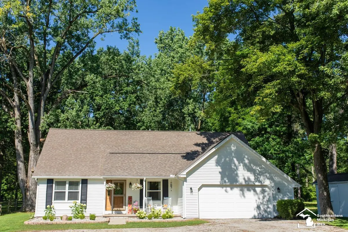 9099 Summerfield RD, Temperance, MI 48182 - #1