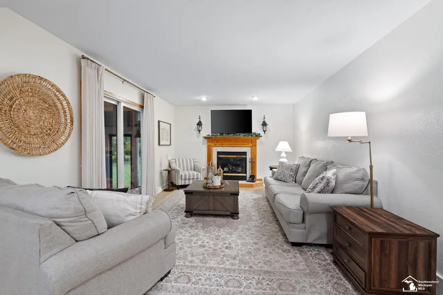 9099 Summerfield RD, Temperance, MI 48182 - #3