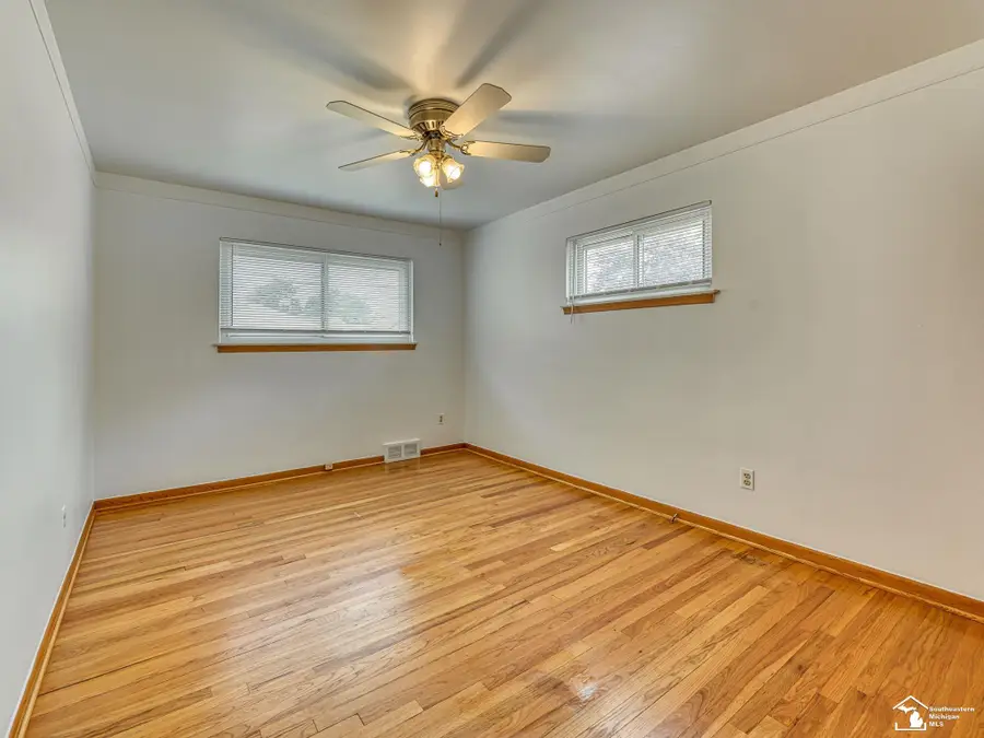3290 Maxwell ST, Trenton, MI 48183 - #3