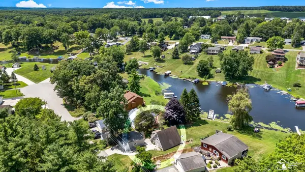 235 Pine Hill Lake DR, Horton, MI 49246