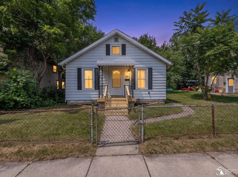 518 Eastchester ST, Monroe, MI 48161 - #2