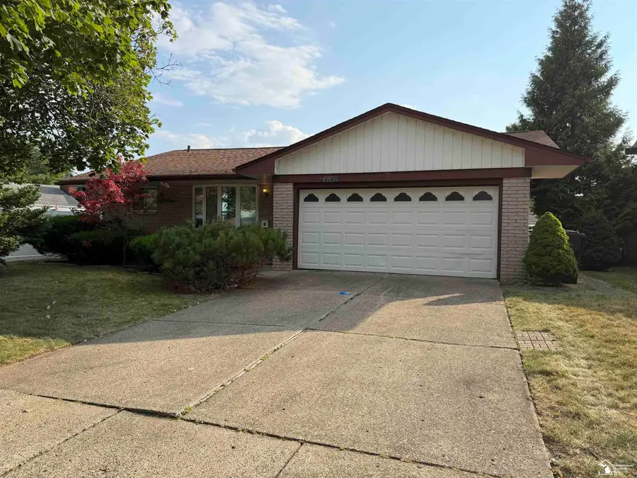 4142 Ponderosa ST, Trenton, MI 48183 - #3