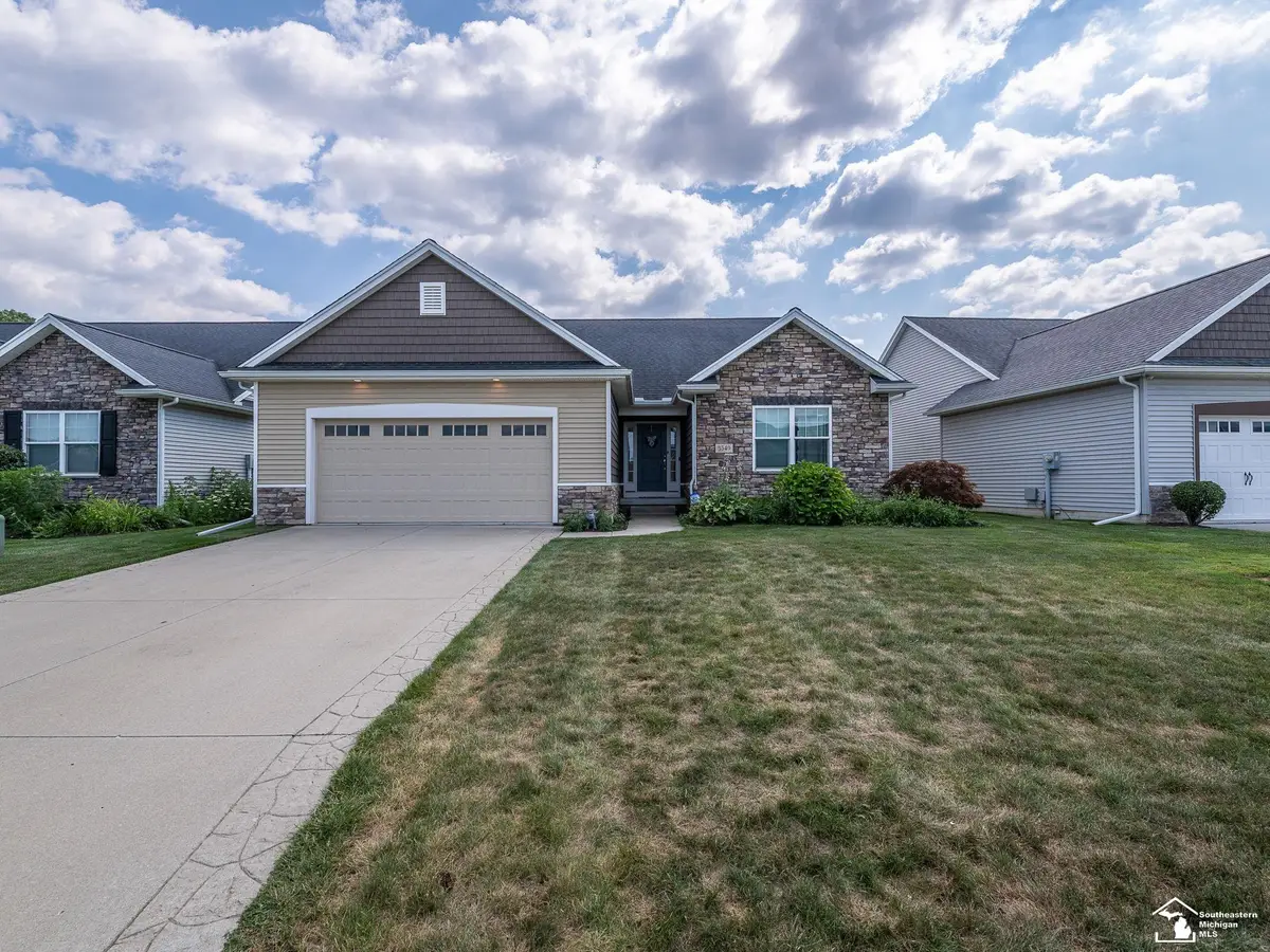 3549 Summer Breeze DR, Lambertville, MI 48144 - #1
