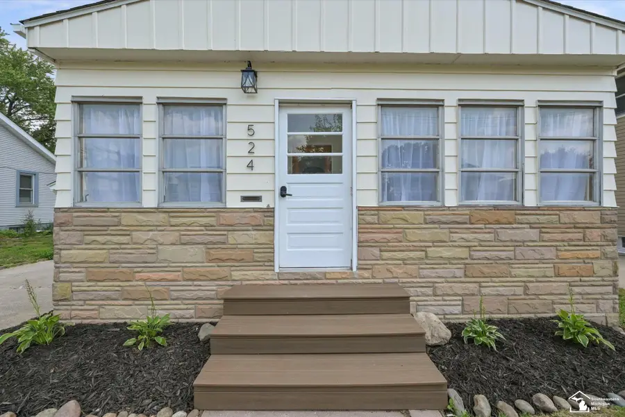 524 N Roessler ST, Monroe, MI 48162 - #2