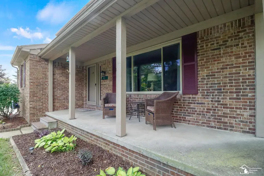 3317 Springdale DR, Lambertville, MI 48144 - #3
