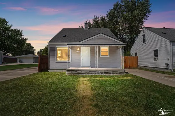 9326 Lincoln ST, Taylor, MI 48180