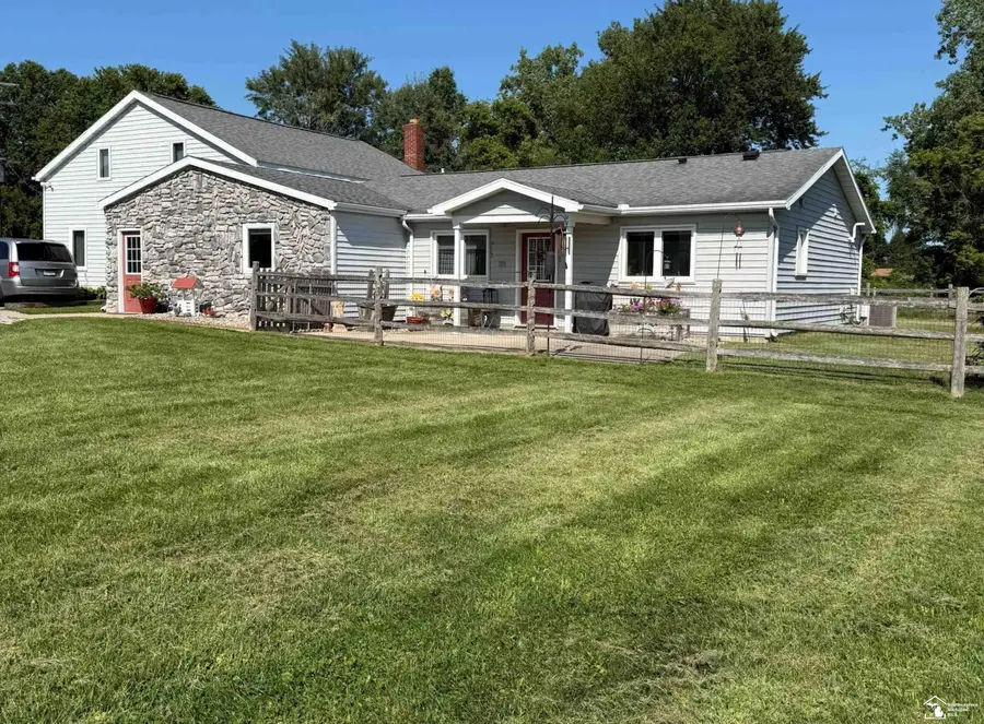 16875 & 16873 Railroad ST, Petersburg, MI 49270 - #2