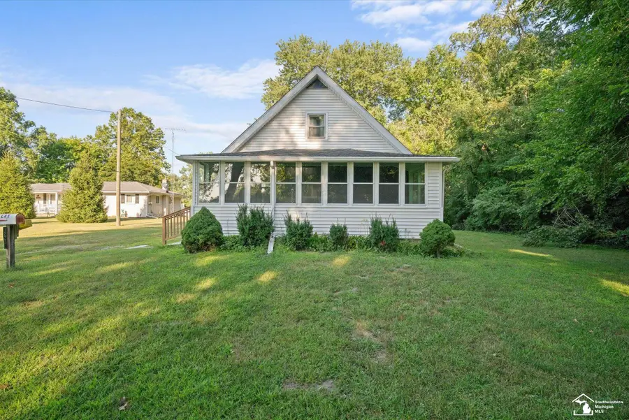 12202 Harris ST, Carleton, MI 48117 - #3