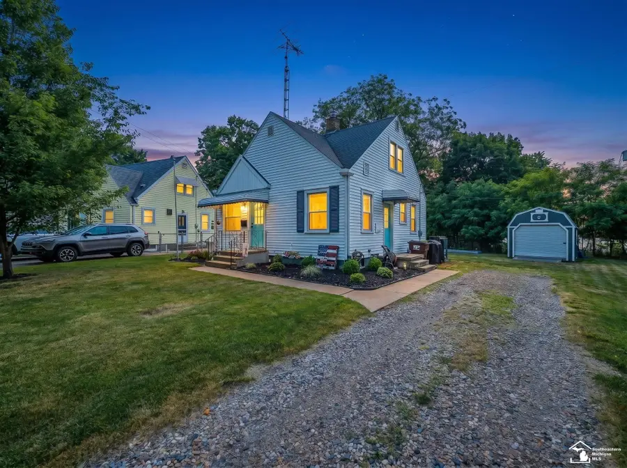 411 Center DR, Tecumseh, MI 49286 - #2
