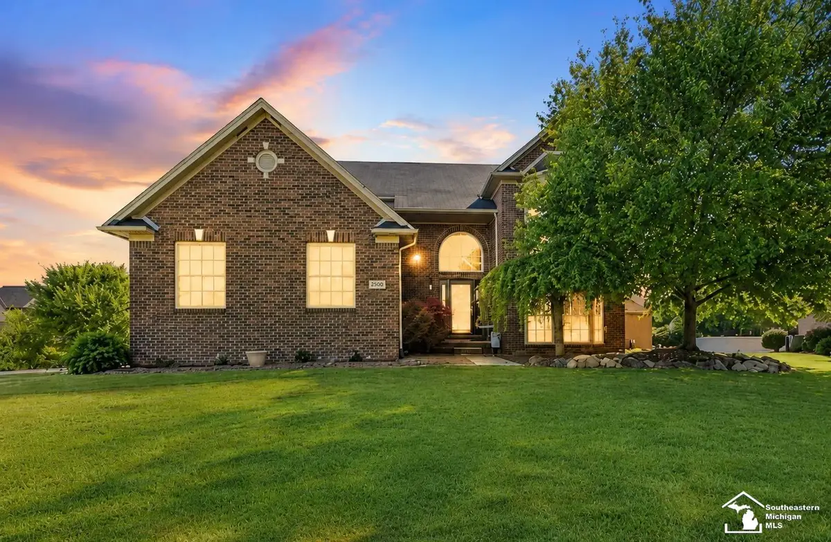 27012 Mary CT, Flat Rock, MI 48134 - #1