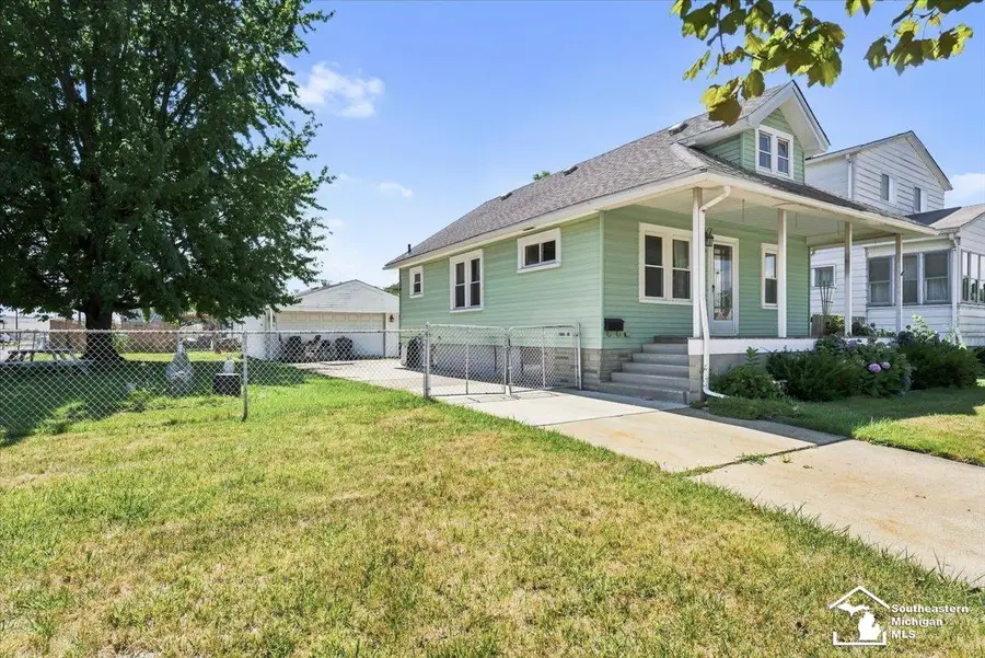 1305 Richmond AVE, Lincoln Park, MI 48146 - #2