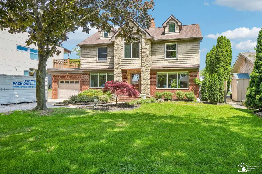28395 Swan Island DR, Grosse Ile, MI 48138 - #2