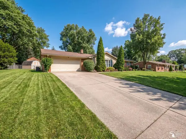 7524 Tarra DR, Temperance, MI 48182
