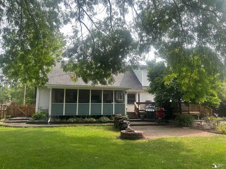 8525 Summerfield RD, Lambertville, MI 48144 - #3