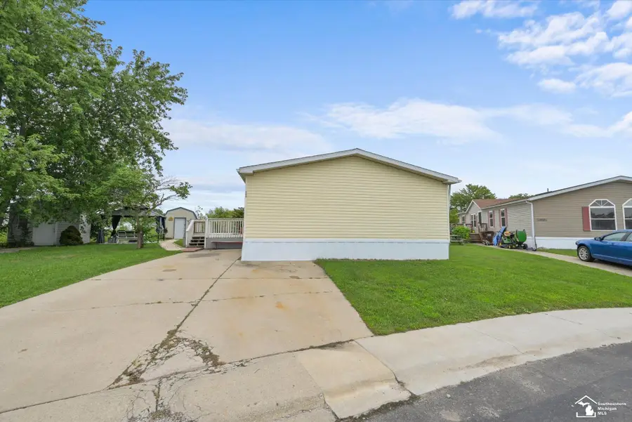 584 PINE TREE CT, Monroe, MI 48162 - #3