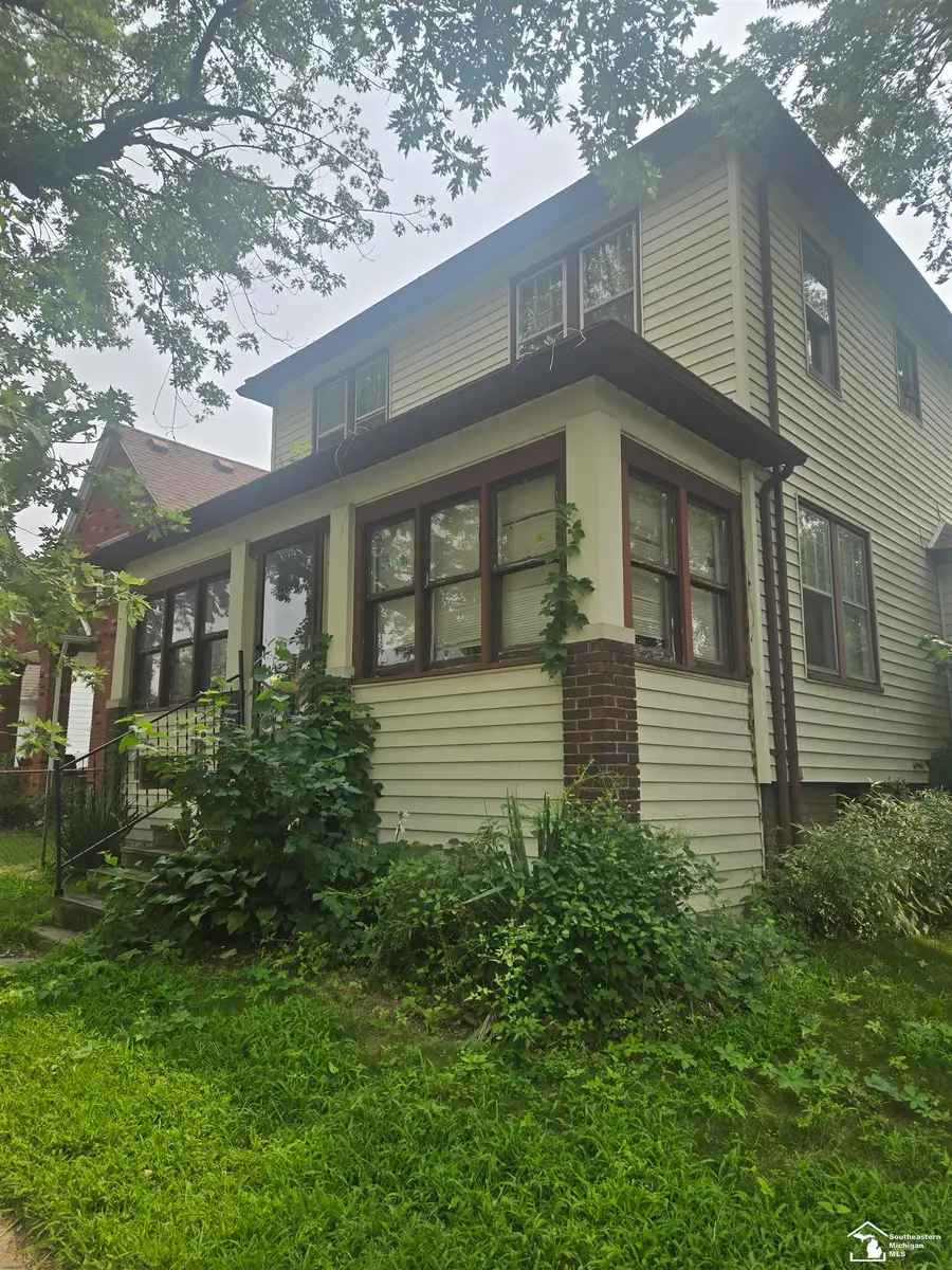 139 Perry Place ST, Wyandotte, MI 48192 - #2