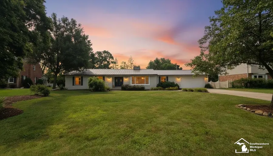 5432 Brookshire DR, Monroe, MI 48161 - #2
