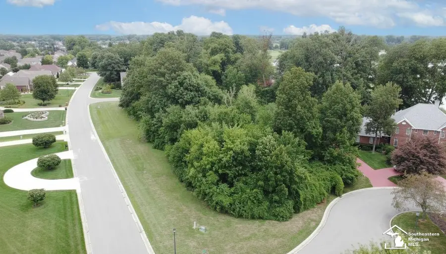 1037 Abbey RD, Monroe, MI 48161 - #3