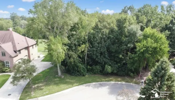1059 Abbey RD, Monroe, MI 48161