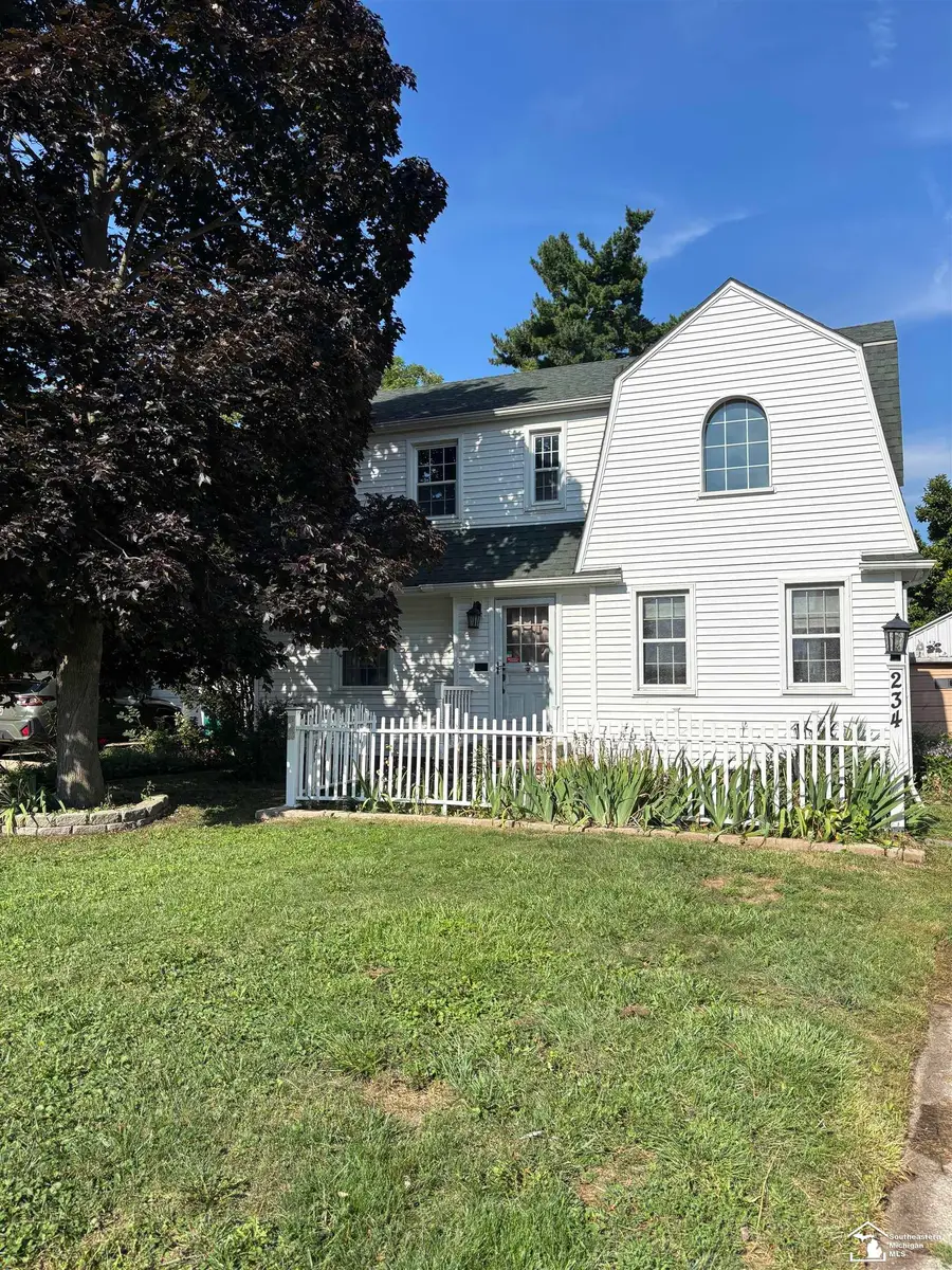 234 Biddle AVE, Wyandotte, MI 48192 - #2