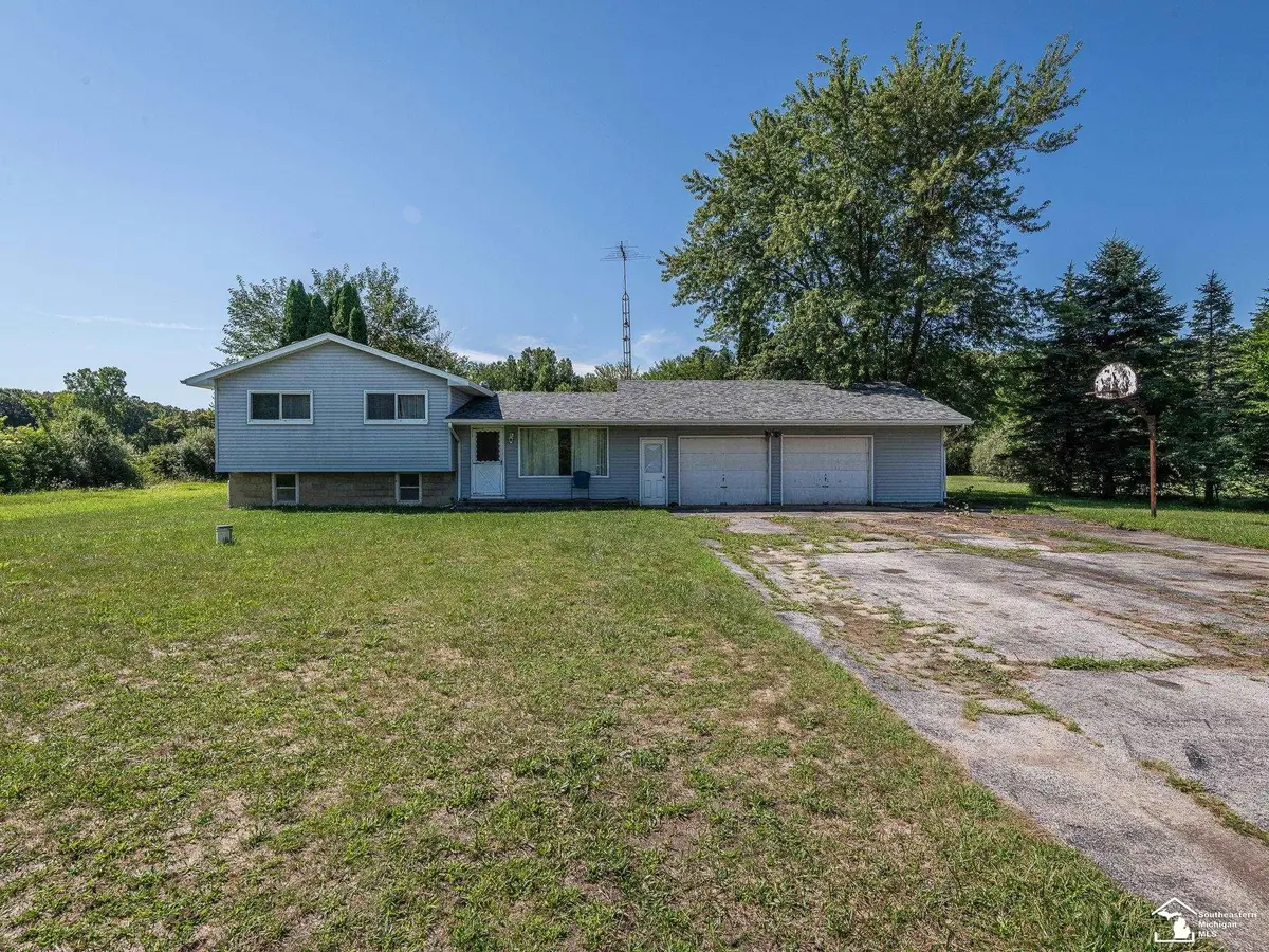 12347 S Custer RD, Dundee, MI 48131 - #1