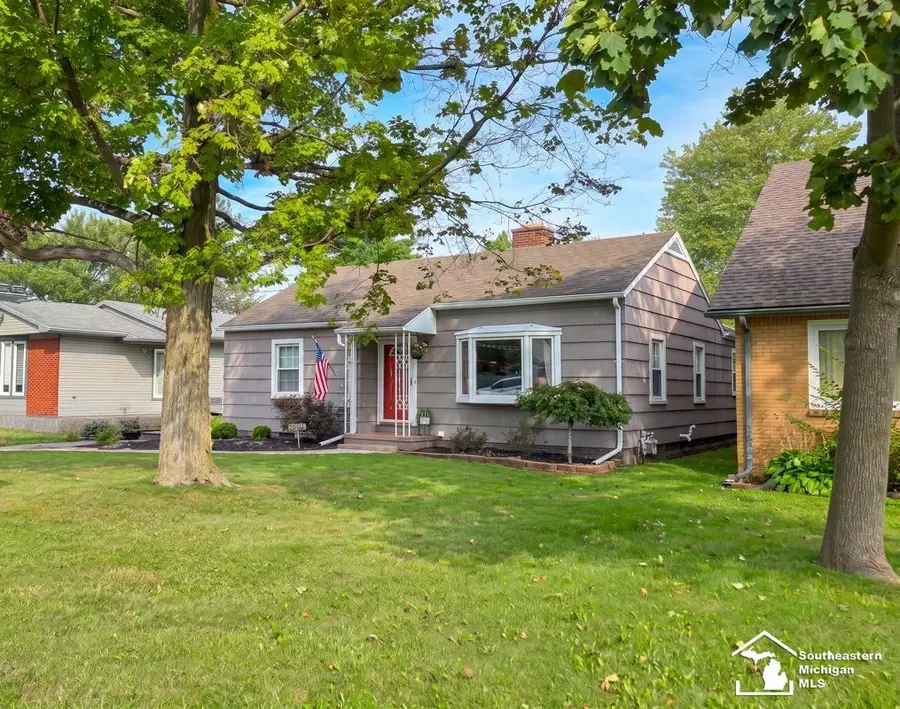 15476 Charles ST, Monroe, MI 48161 - #2