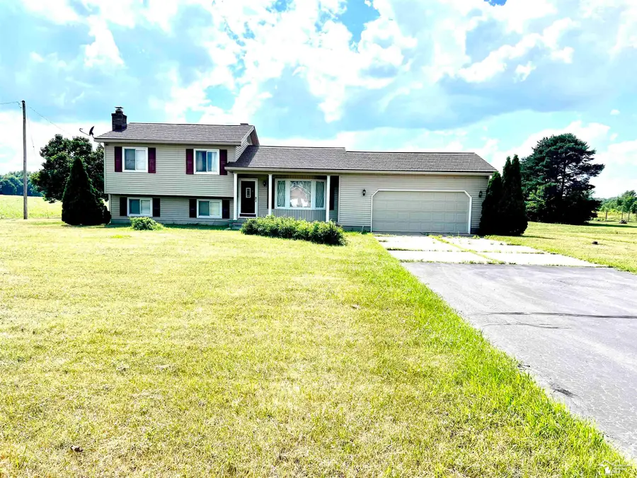 1434 S Vernon RD, Corunna, MI 48817 - #2