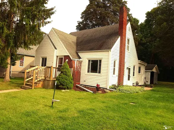 96 Westwood ST, Hillsdale, MI 49242