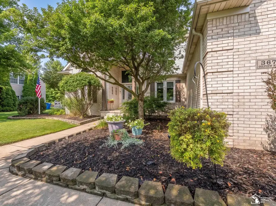 367 Golfview WAY, Monroe, MI 48162 - #2