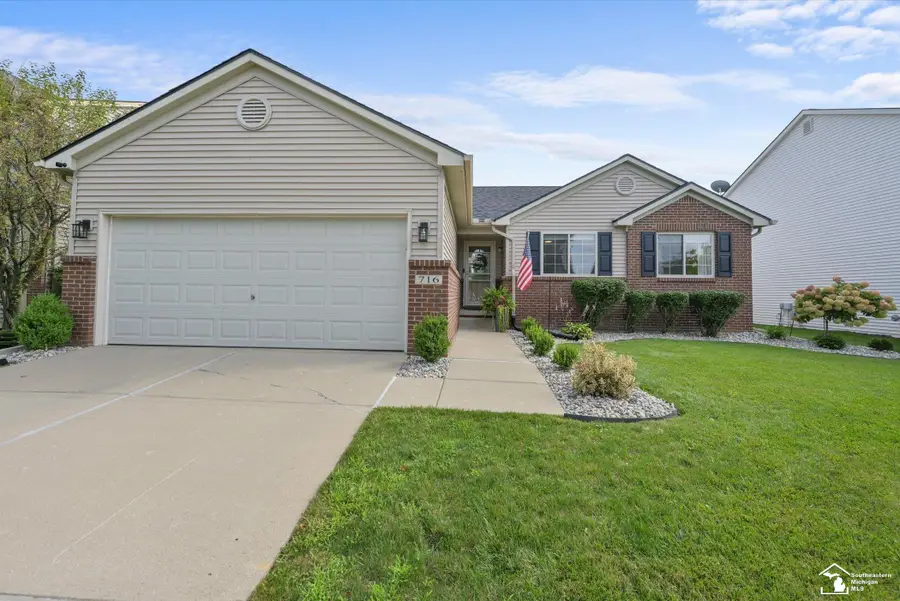 716 Falcon DR, Dundee, MI 48131 - #2