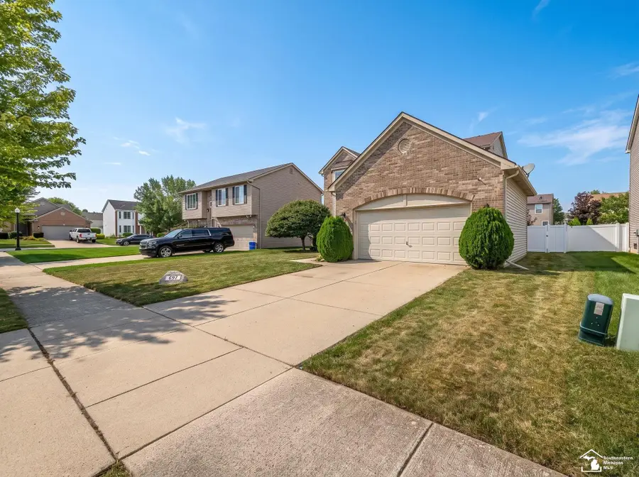697 Red Fox TRL, Dundee, MI 48131 - #3