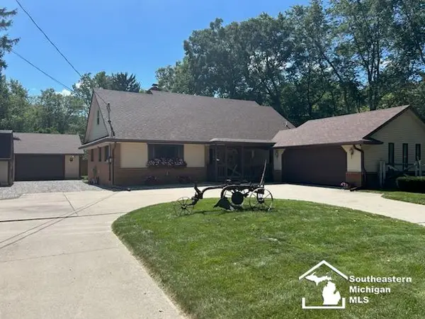 3251 Shelton AVE, Lambertville, MI 48144
