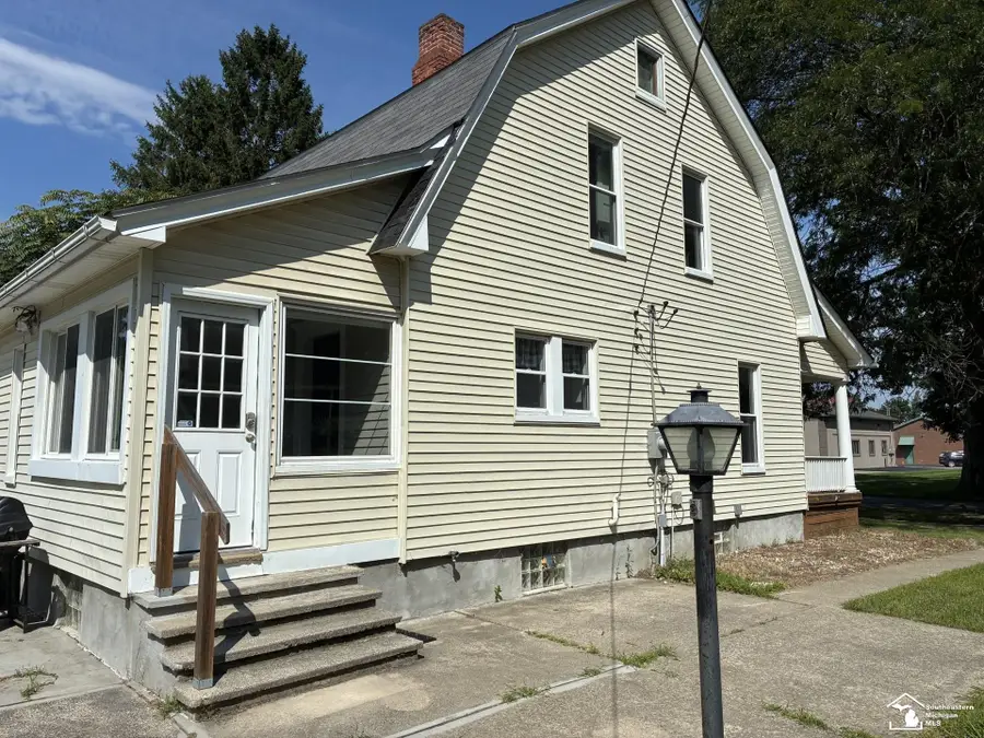 42 E Elm ST, Petersburg, MI 49270 - #2