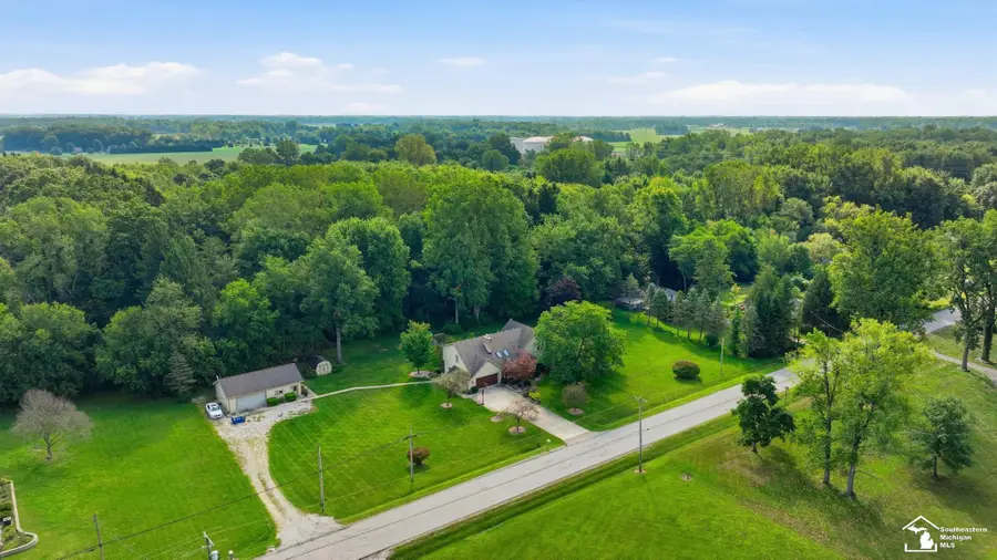 10766 Douglas RD, Temperance, MI 48182 - #3