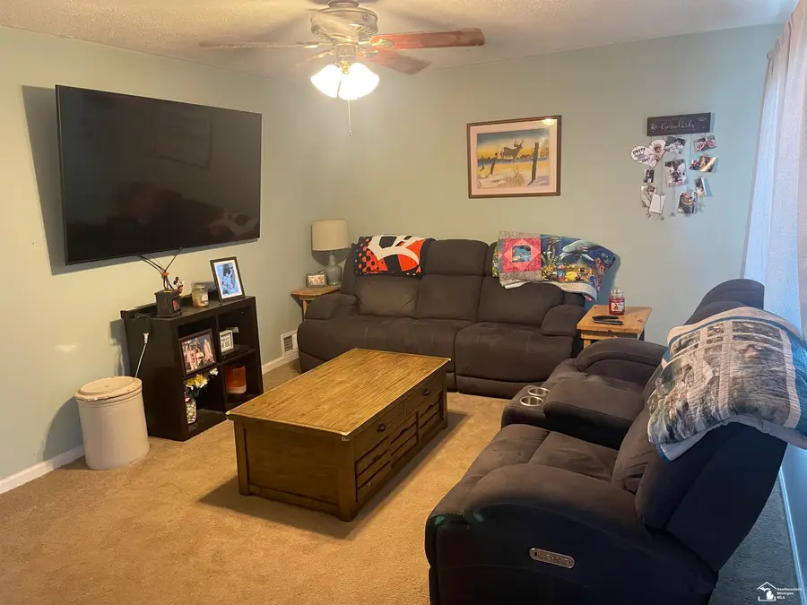 16956 Jackson St ST, Taylor, MI 48180 - #2