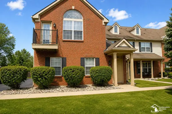 23445 Williamsburg CIR, Woodhaven, MI 48183