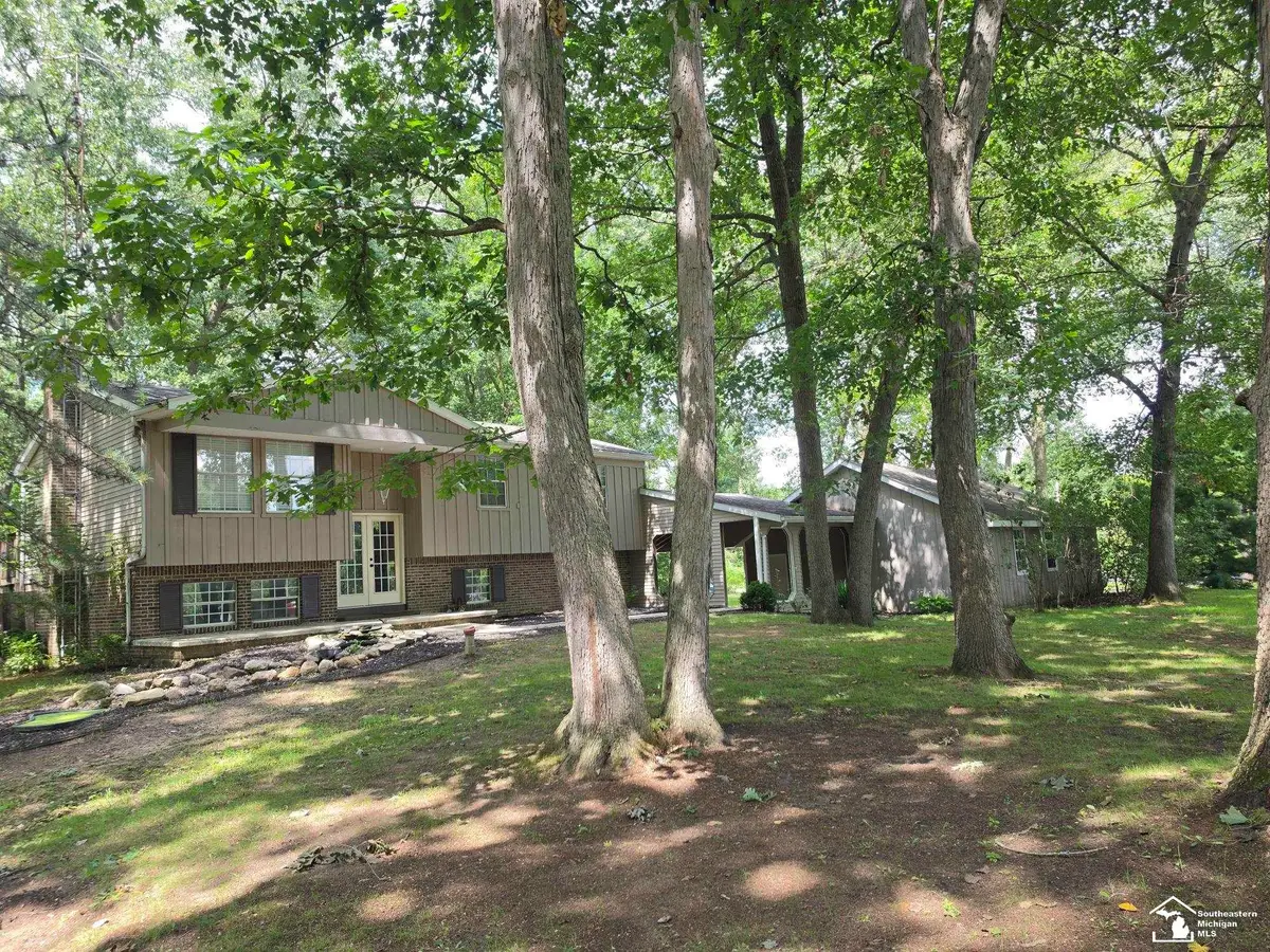 11589 Brookshire DR, Temperance, MI 48182 - #1